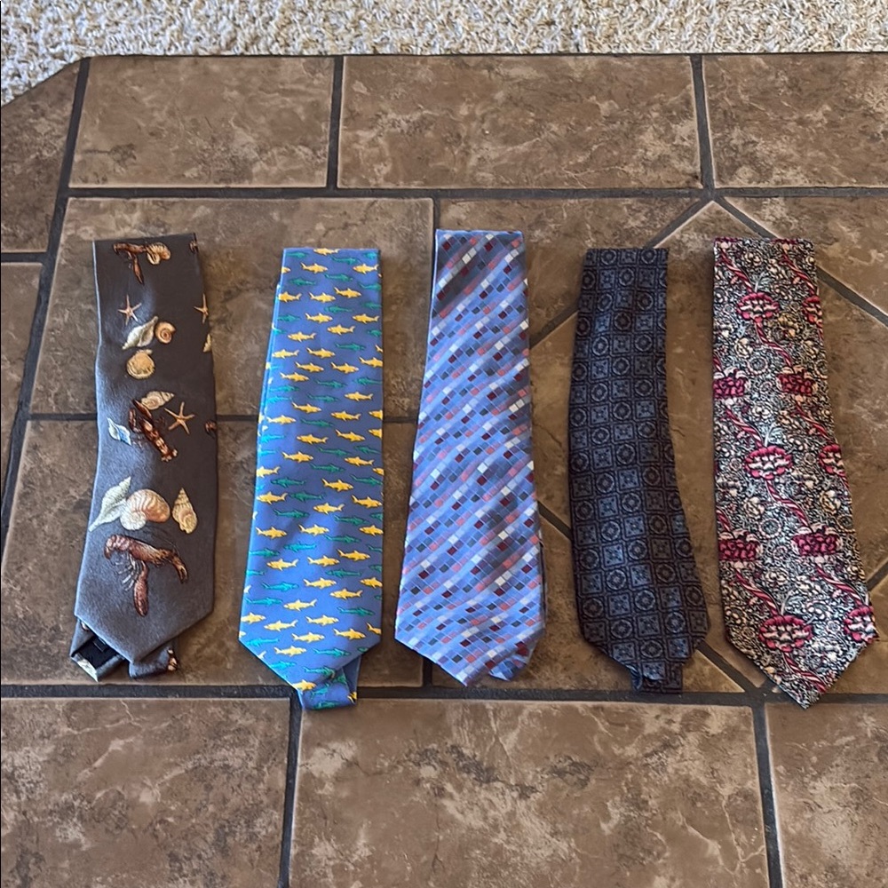 Ties (5) Patterned Men's Ties - Multicolored